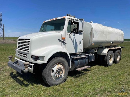 2001 International 8100 Water Truck