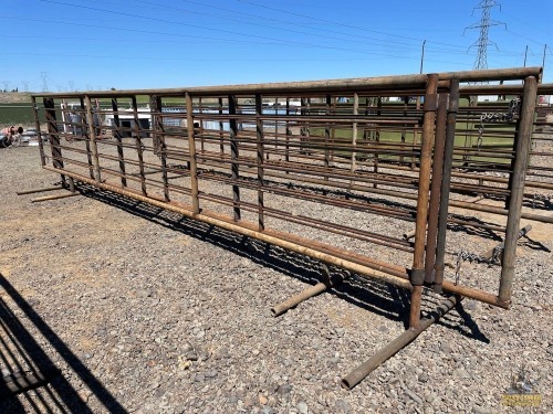 (2) 24' Self Standing Panels w/11' Gates