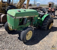 John Deere 2255 Tractor