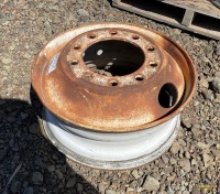 22.5 Hub Pilot Truck Rim