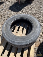 245/70R19.5 Truck Tire