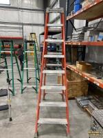 Louisville 8' Fiberglass Ladder