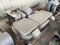 2004 Ford Truck Bucket Seats & Console