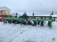 John Deere 1700 MaxEmerge XP Planter