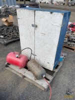 Bolt Bin, Bolts & Air Tanks