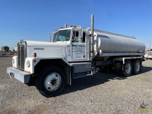 #30 1973 Kenworth 924 Tanker Truck