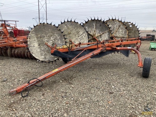 Farmhand F102C 5-Wheel Rake