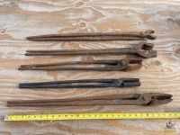Assorted Tongs