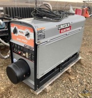 Lincoln Electric SAE-300 Welder