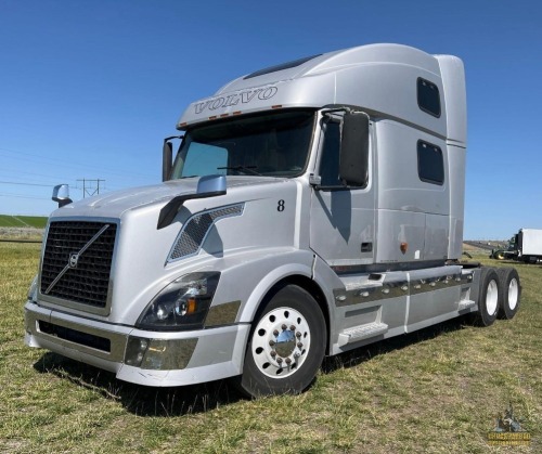 2006 Volvo VNL Semi