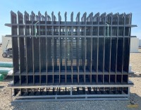 (22) Diggit Fence Panels