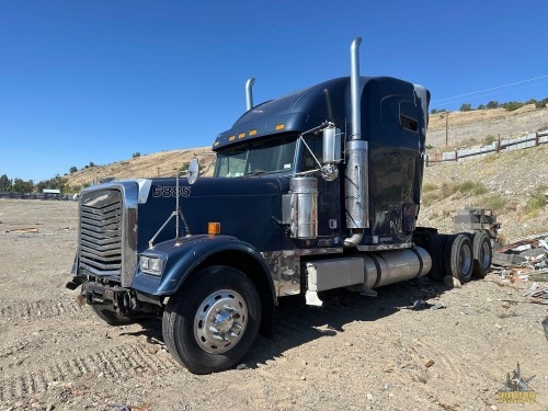 2001 Freightliner Parts Semi Truck