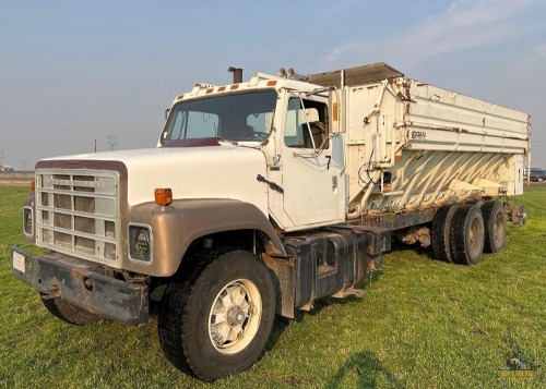 1979 International F-2575 Combo Truck