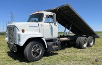 1975 IH Fleetstar 2050 Flatbed Truck