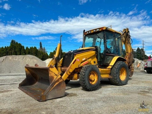 2004 CAT 420D Backhoe