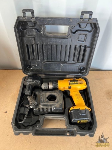 DeWalt Cordless Drill W/ Battery Charger & Case