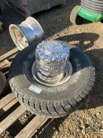 Wild Country 35 x 12.50R15LT Tire W/ Rims & Hubcaps