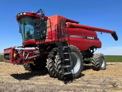 2013 Case IH 8230 Axial-Flow Combine