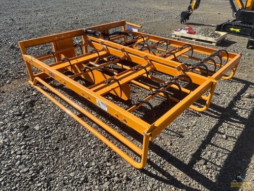 LandHonor Skid Steer Hay Accumulator Grapple