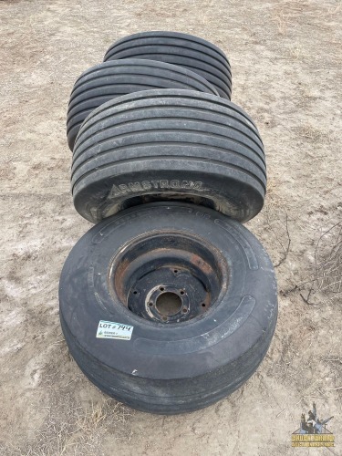 (4) 31x13.50-15 Tires