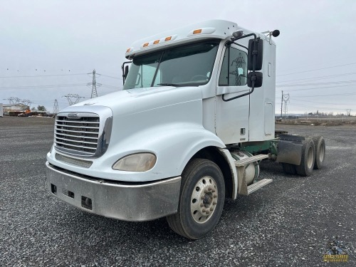 2006 Freightliner 112 Semi - Moses Lake