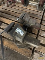 6" and 6" Vise