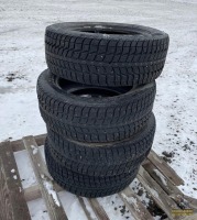 (4) 215/55R16 Studded Tires