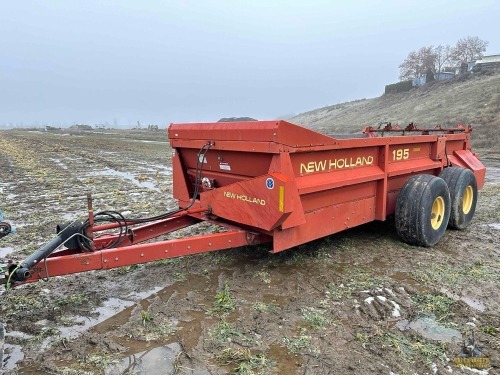 New Holland 195 Manure Spreader