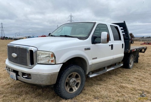 2005 Ford F-350 Flatbed Pickup