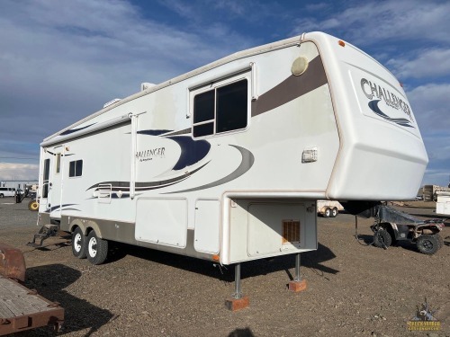 2005 Keystone Challenger Camper Trailer