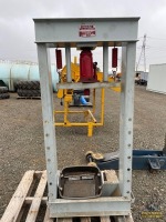 Carolina 30 Ton Press