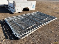 Chain Link Dog Kennel w/ Gate