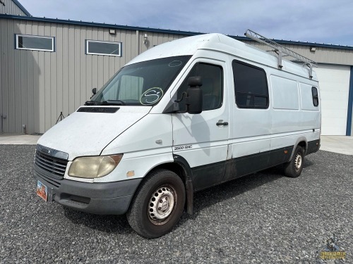 2005 Freightliner Sprinter 2500 Van