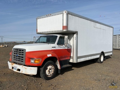 1995 Ford F-700 Box Truck