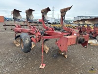 Case IH 145 Hydraulic Reset Plow