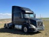 2005 Volvo VNL Semi - 7