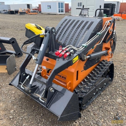 LandHero Mini Skid Steer