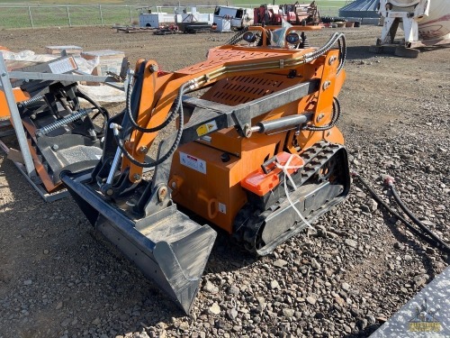 LandHero Mini Skid Steer